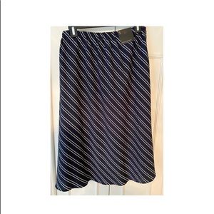 New With Tags! Banana Republic MIDI Skirt. Navy Blue Striped, A-Line Skirt.
